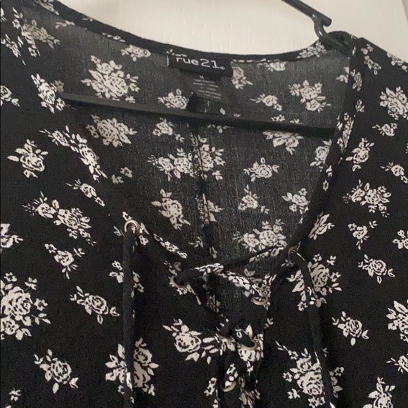 Black flower dress - Picture 3 of 3